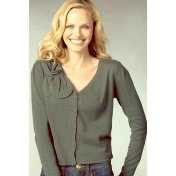 CAbi Posh Loden Button Up Raise Bow Applique Button Up Cardigan Sweater Size S - Picture 2 of 7